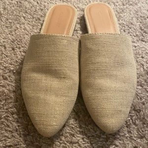 NWOT OLD NAVY  MULES SIZE 7.5 NWOT